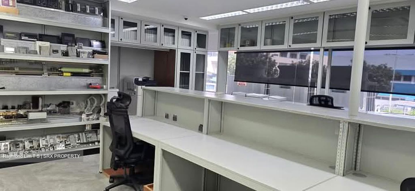 Kian Teck Road (D22), Factory #577682341